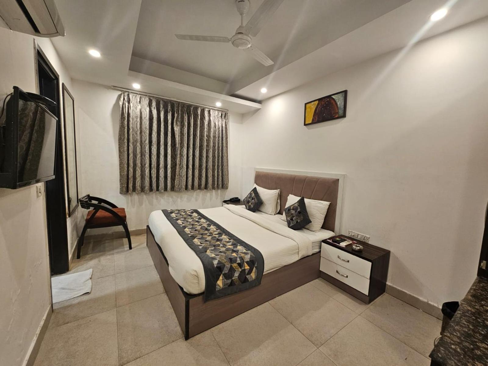 Hotel The Gold Inn - Karol Bagh Delhi Kültér fotó